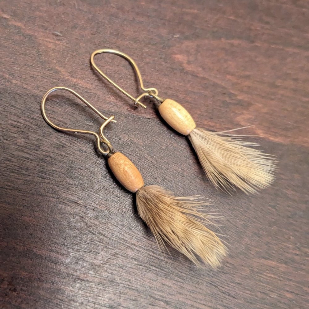 Small Feather Earrings - Picture 2 of 2